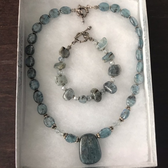 Artisan Handmade Natural Stone & Crystal Necklace and Bracelet - Picture 1 of 3